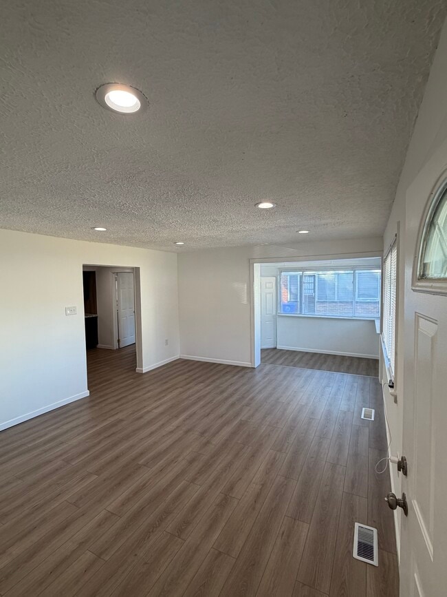 Photo - 203 Ellerbe Dr