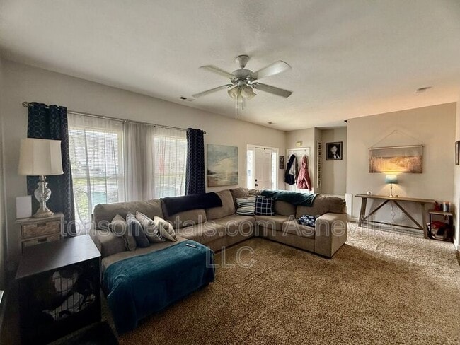 Photo - 23 Scottish Cir