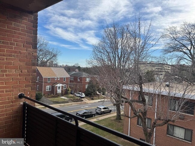 Photo - 500 S Courthouse Rd Unit 12