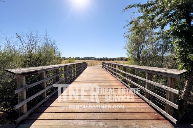 Photo - 506 Monet Ln