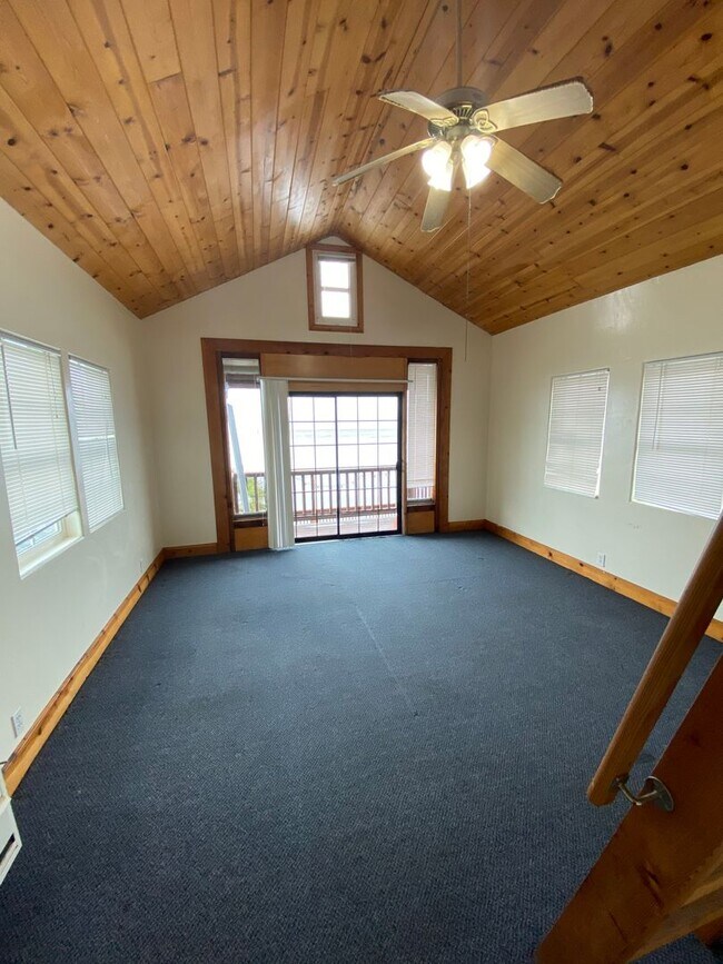 6583 Del Playa Dr Unit 1