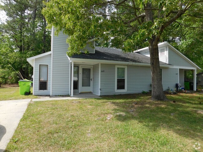 Building Photo - 1621 RaceTrack Rd Rental