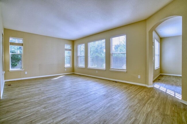 Photo - 2370 Windmill Dr