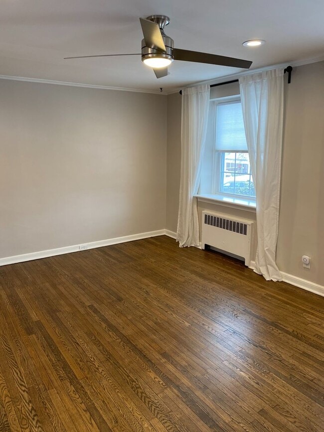 Photo - Gorgeous 3-Bedroom Townhouse in Ardmore! Available mid-September!