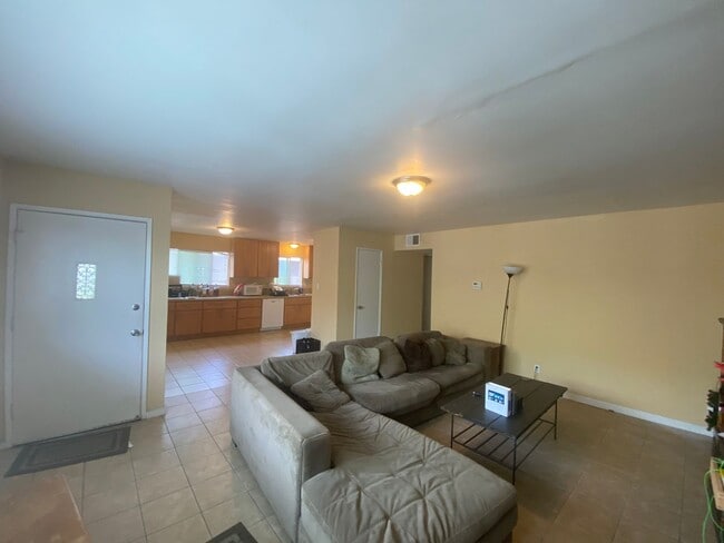 Photo - 2021 Sierra Rd Unit E