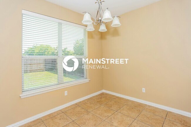 Photo - 3 Bedroom Pet-Friendly Home in Crowley, TX with Main Street Renewal