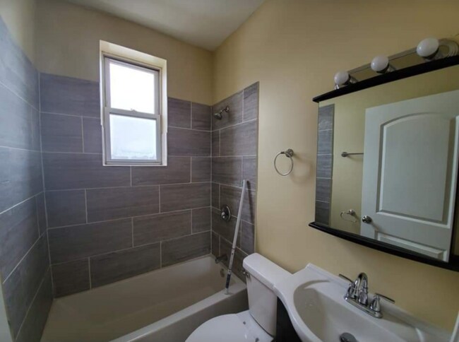 Photo - 6507 S Ingleside Ave Unit 3