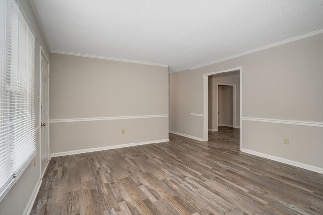 Photo - 1724 Vernon Rd