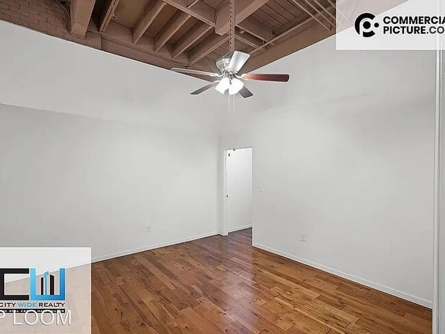 Photo - Frame Factory Unidad 113