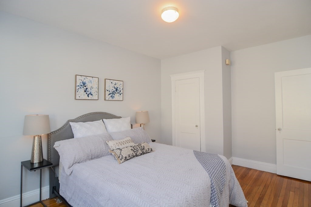 *Pictures are representative samples of the advertised unit. In some cases, the actual units you tou - 13 Ashford St Apartments Unit 12