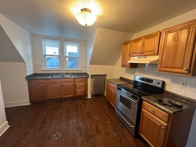 Photo - 974 Plymouth Ave Unit 3