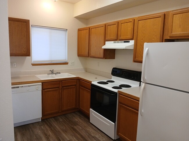 Photo - 3550 W 24th St Apartments Unit 1D