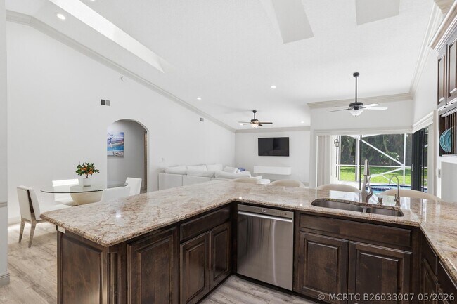 Building Photo - 15600 Rolling Meadows Cir