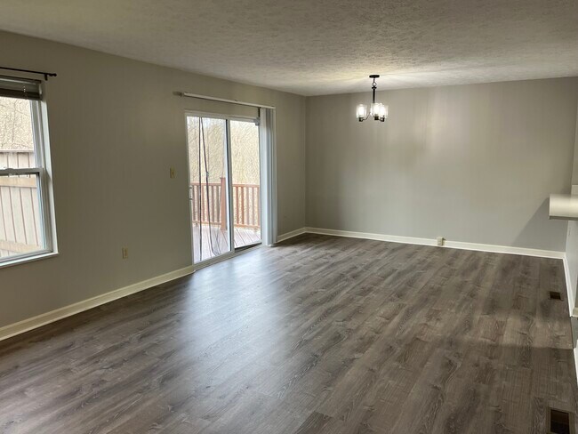 Photo - 312 Wildflower Ct