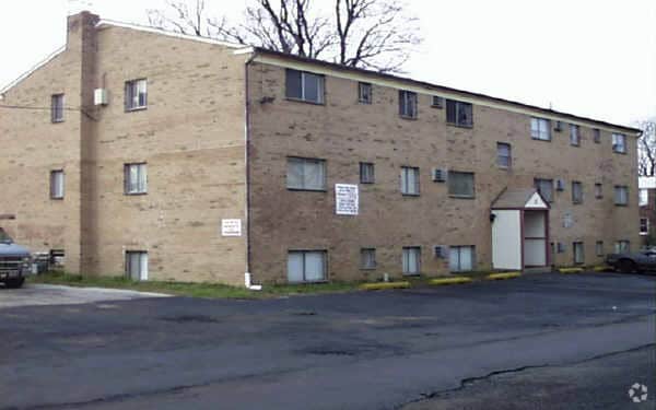 Colwyn Court Apartments - Colwyn Court Apartments