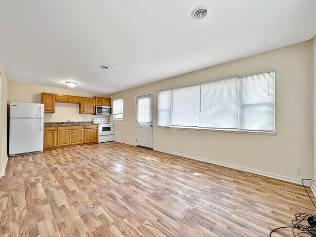 Photo - 239 S Franklin Ave