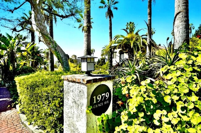 Photo - 1979 Grace Ave Condo Unit 3