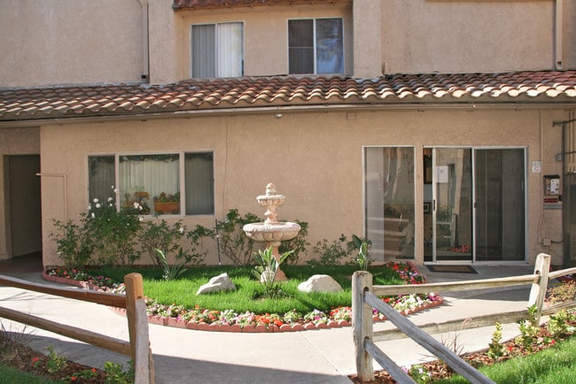 Photo - Parkside La Palma Apartments