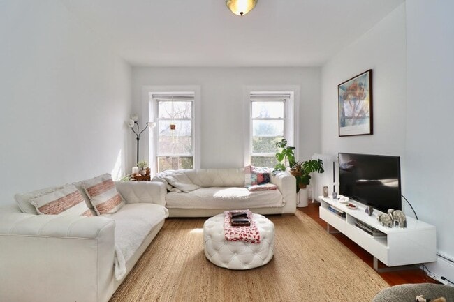 Photo - 270 Montgomery St