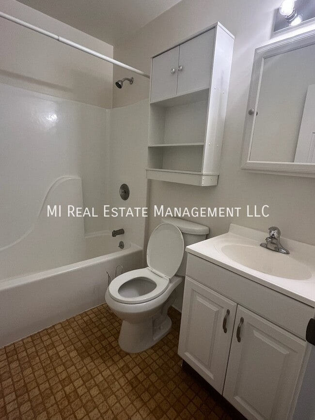 Photo - 7593 48th Ave