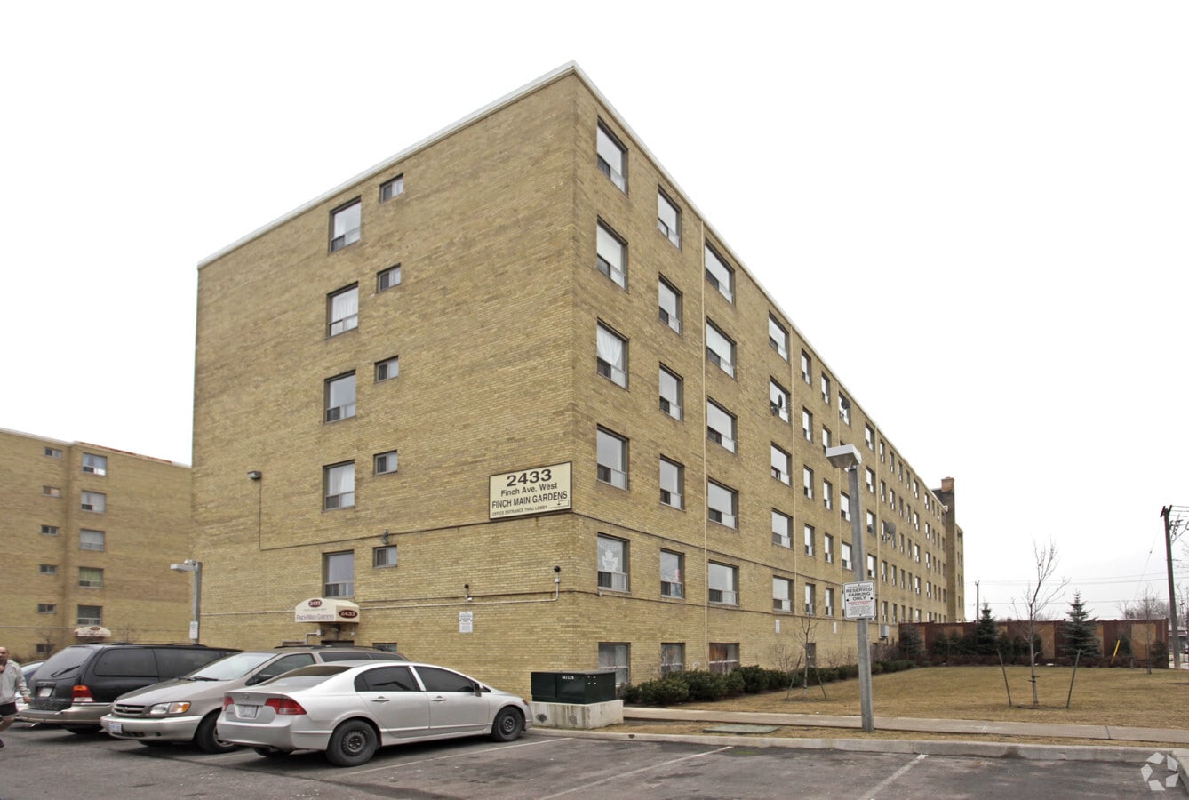 Photo - Finch Main Gardens