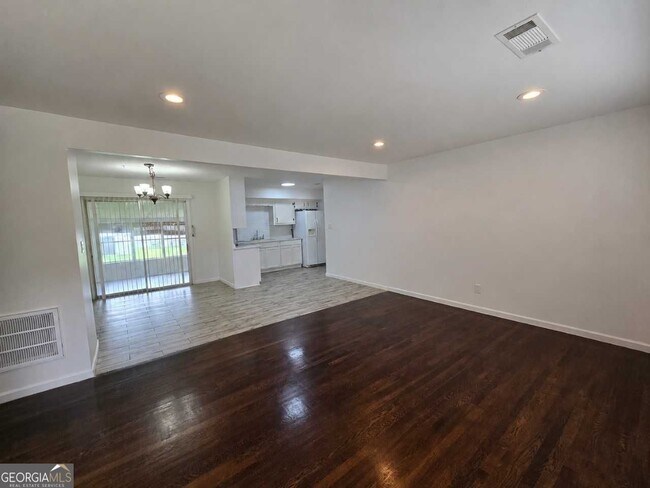 6589 Allatoona Rd