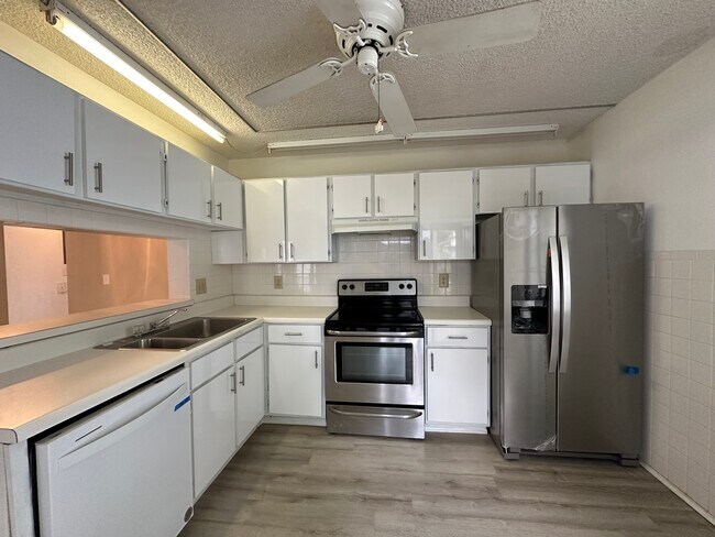 Photo - 1024 S Independence Dr Unit A