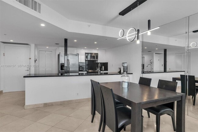 Photo - 1717 N Bayshore Dr Unit a3332