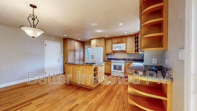 Photo - 1824 Midway Dr