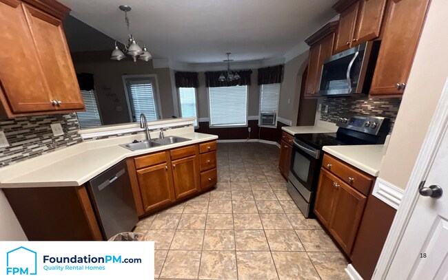 Photo - 4087 Sidlehill Dr