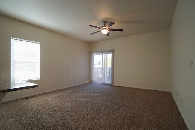 Photo - 6214 Meadowbank Ln