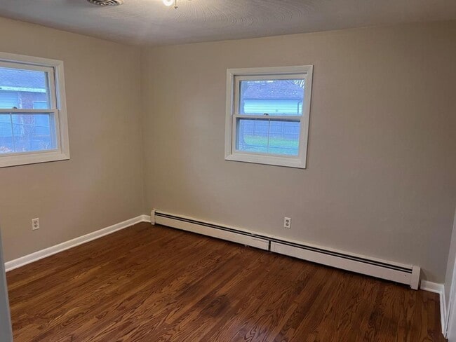 Photo - 913 Curtis Ave