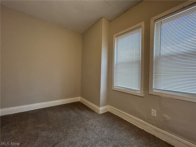 Photo - 11125 Forest Ave