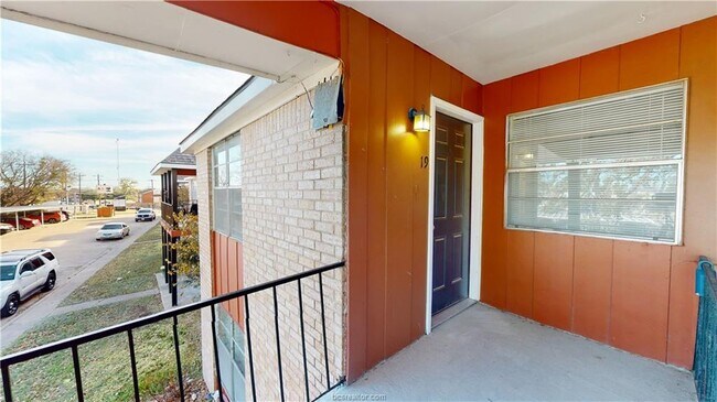 Photo - 3800 E 29th St