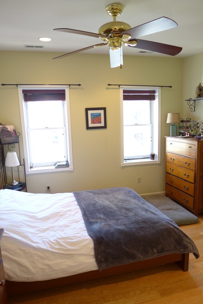 Photo - 512 S Montford Ave