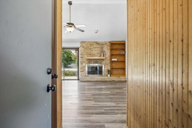 Photo - 10010 Faylin Dr