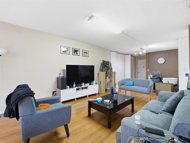 Photo - 201 St Pauls Ave Unit 1G