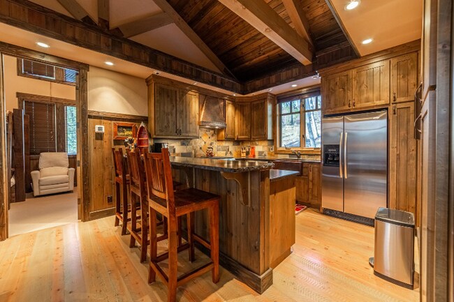 Photo - 3621 E Lakeshore Dr