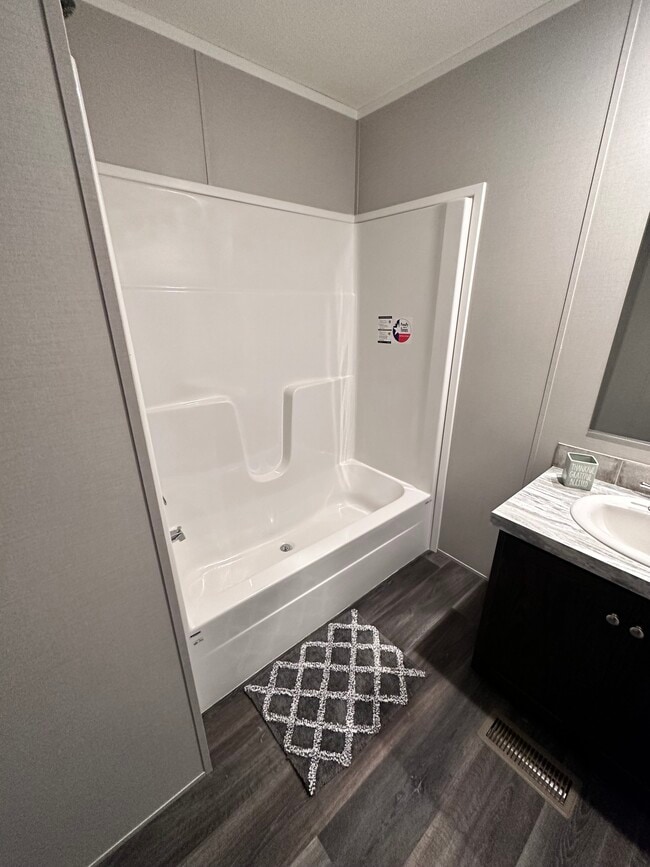 Photo - 210-212 12th St