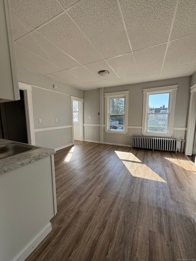 Photo - 100 Amity St Unidad 2