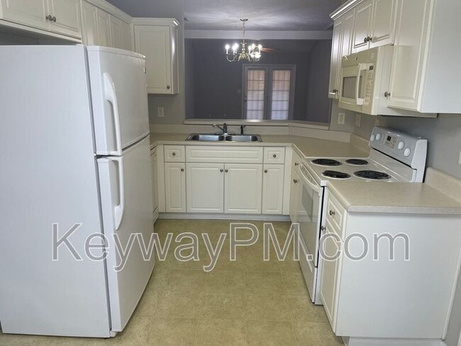 Photo - 1402 Anna Way