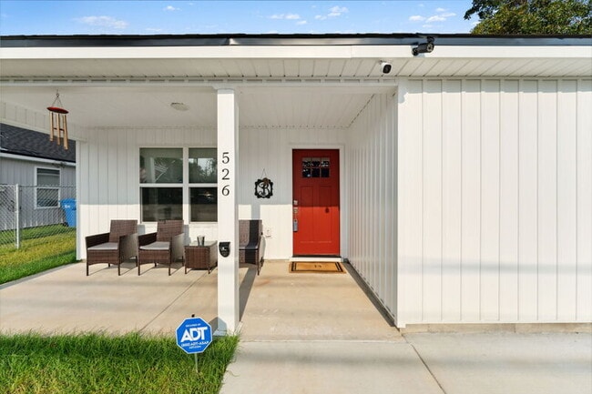 Photo - 526 Camellia Ave