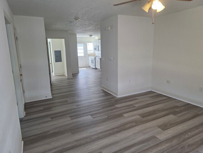 117 John Ct