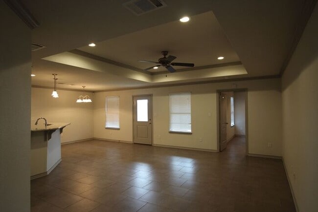 Photo - Beautiful 3 Bedroom 2 Bathroom Townhouse in South Tyler!