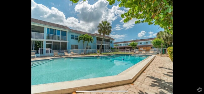 Building Photo - 4307 Gulf Dr Rental