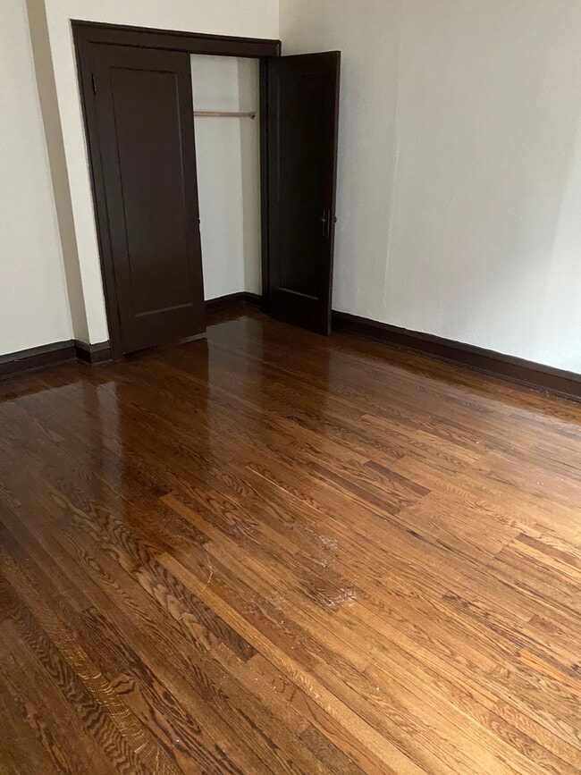 Photo - 7437 S King Dr Unidad 1E