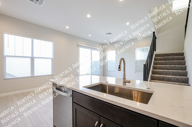 Photo - 17052 N 50th St