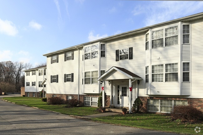 Carriage Hill Apartments - Carriage Hill Apartments