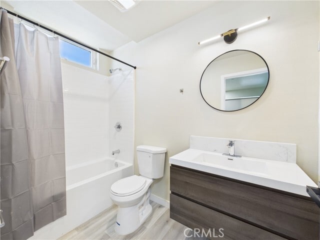 Photo - 8457 Langdon Ave
