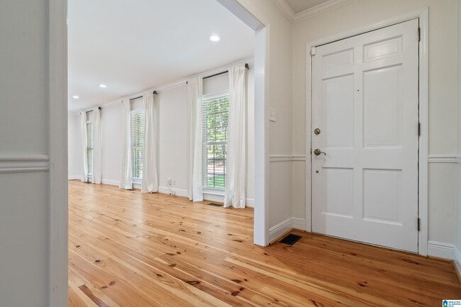 Photo - 3708 Northcote Dr.